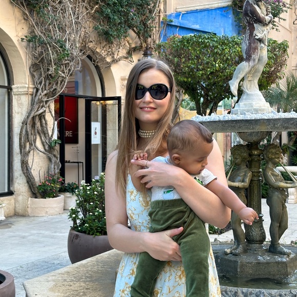 Meet your Posher, Rita - Picture 5 of 7